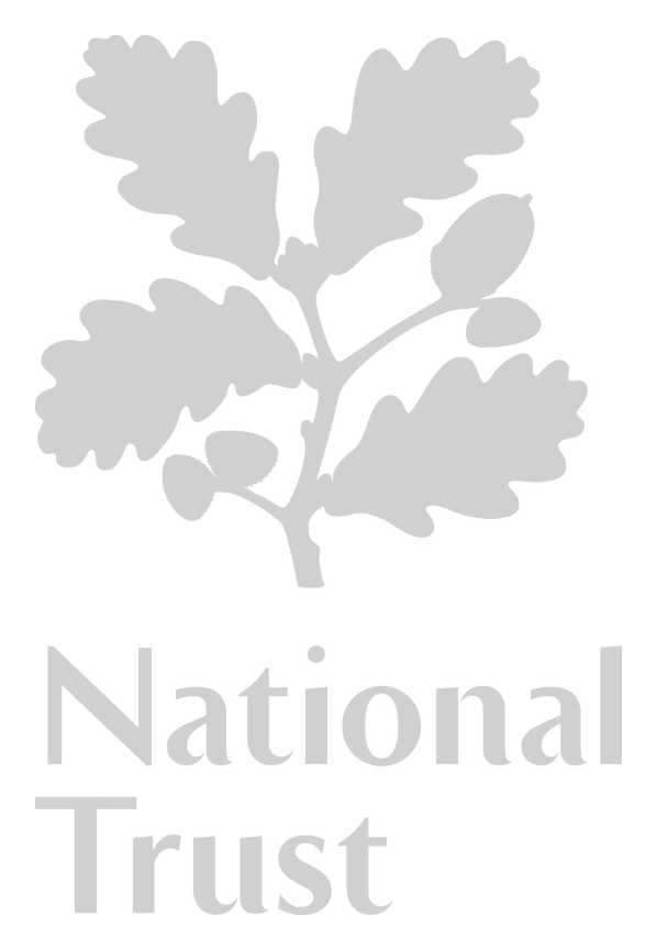 National Trust のロゴ、ホワイトバージョン（背景透過）